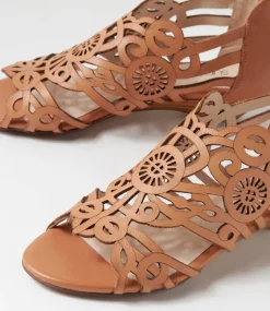 Women SUPERSOFT Comfort|Heels-Baysidey Dark Tan Leather Sandals