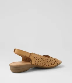Women SUPERSOFT Comfort|Flats-Benisie Dark Tan Leather Sandals