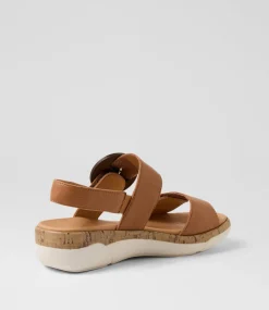 Women SUPERSOFT Comfort|Flats-Dakotas Dark Tan Leather Sandals