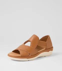 Women SUPERSOFT Comfort|Flats-Dariot Dark Tan Leather Sandals