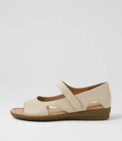 Women SUPERSOFT Comfort|Flats-Fleure Almond Leather Sandals