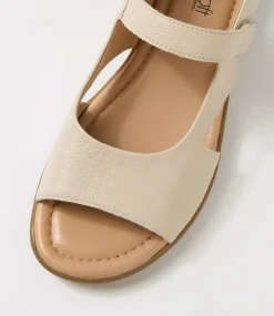 Women SUPERSOFT Comfort|Flats-Fleure Almond Leather Sandals