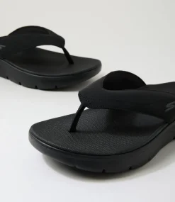 SKECHERS Casuals|Sandals-Go Walk F Vallejo Black Thongs