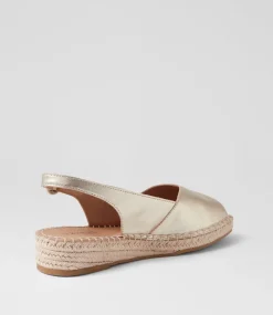 Women SUPERSOFT Comfort|Flats-Kadde Pale Gold Leather Sandals