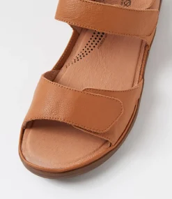 Women SUPERSOFT Comfort|Flats-Kendals Dark Tan Gum Leather Sandals