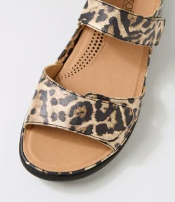 Women SUPERSOFT Comfort|Flats-Kendals Tan Leopard Leather Sandals
