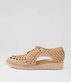 Women TOP END Flats-Ozippy Camel Leather Lace Up Flats
