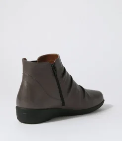 Women SUPERSOFT Boots|Comfort-Panka Dark Grey Leather Elastic Chelsea Boots
