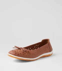 Women I LOVE BILLY Flats-Seito Tan Flat Shoes