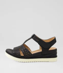 Women SUPERSOFT Comfort|Heels-Social Black Leather Sandals