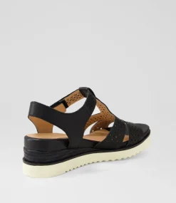 Women SUPERSOFT Comfort|Heels-Social Black Leather Sandals