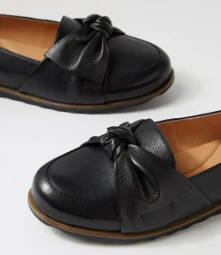 Women SUPERSOFT Comfort|Loafers-Taii Black Leather Loafers