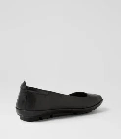 Women SUPERSOFT Flats-Victorie Black Leather Flat Shoes